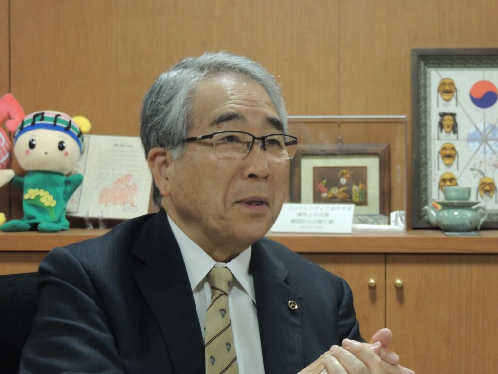 信頼関係を築けなかった品川市長