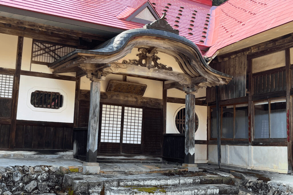 示現寺【斎藤住職を直撃】