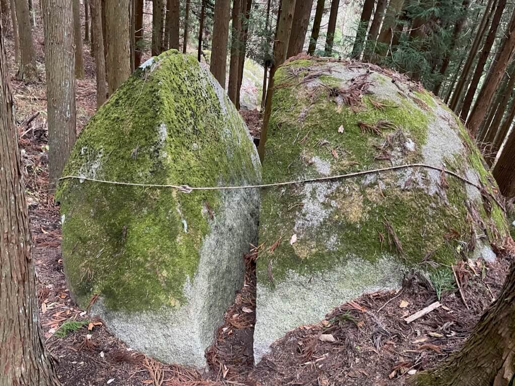 「笠石山の刃」