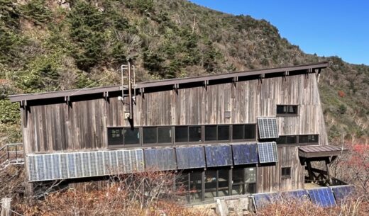 【安達太良山】くろがね小屋27億円再建の是非