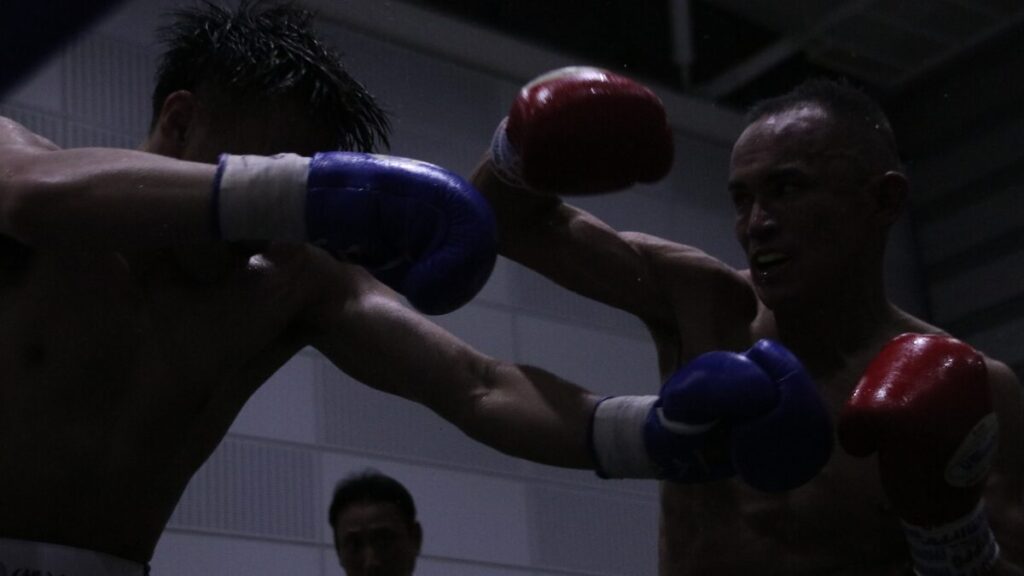 ＤＡＮＧＡＮ郡山ボクシングジムに所属する池上渉選手（写真右）