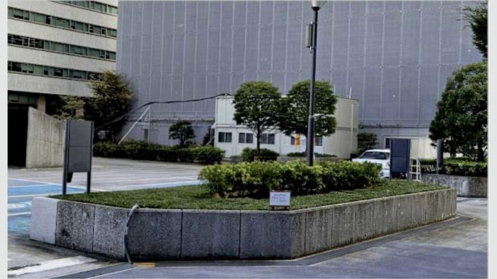 ※除染土再利用が実施された霞ヶ関（経済産業省総合庁舎中庭駐車場前花壇）＝中間貯蔵施設情報サイトより
