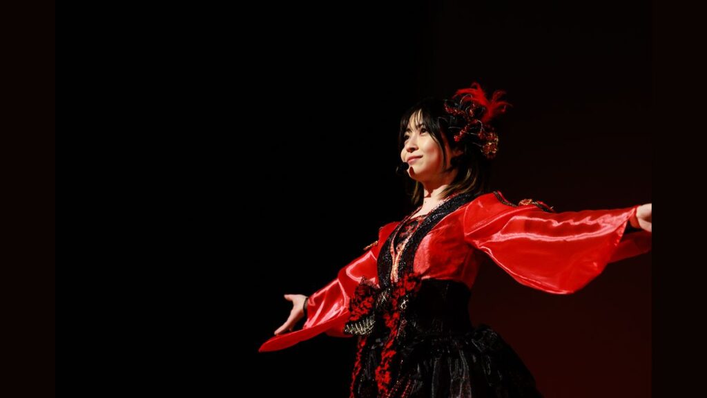 吉岡茉祐さん